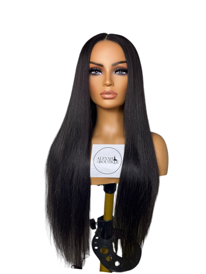 “Luxe Straight Human Hair Wig”