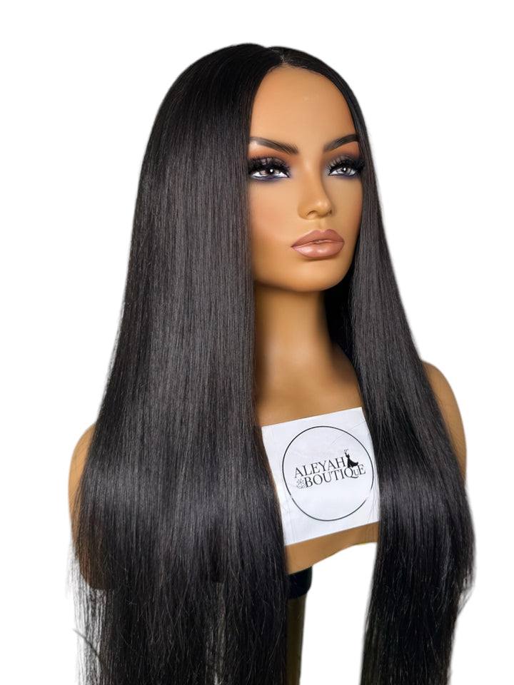 “Luxe Straight Human Hair Wig”